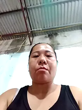 Queen-18200 on StripChat 