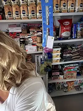 sammyqueenx21 on StripChat 