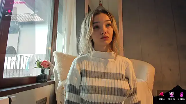 Sassy_Teen on StripChat 