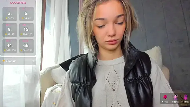 Sassy_Teen on StripChat 