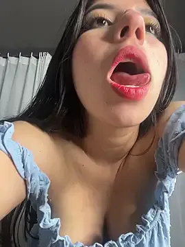 ShyDesireXXX on StripChat