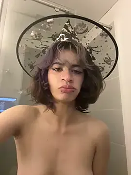 sukulaurens — show pussy with boobs