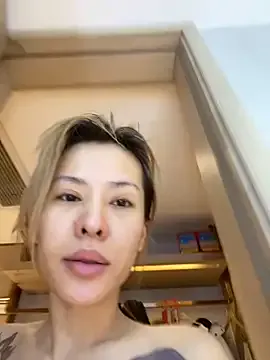 Sunflower-77 on StripChat