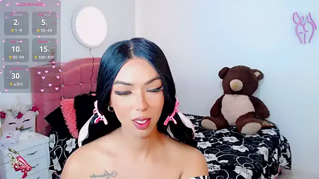 Tanedra_collings on StripChat