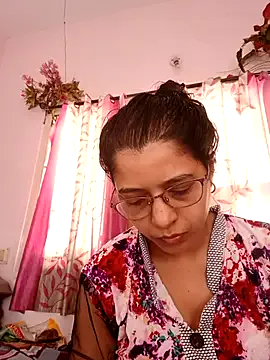 thanusi_2 — Freechat on StripChat