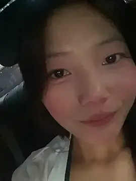 xixi_28 on StripChat 